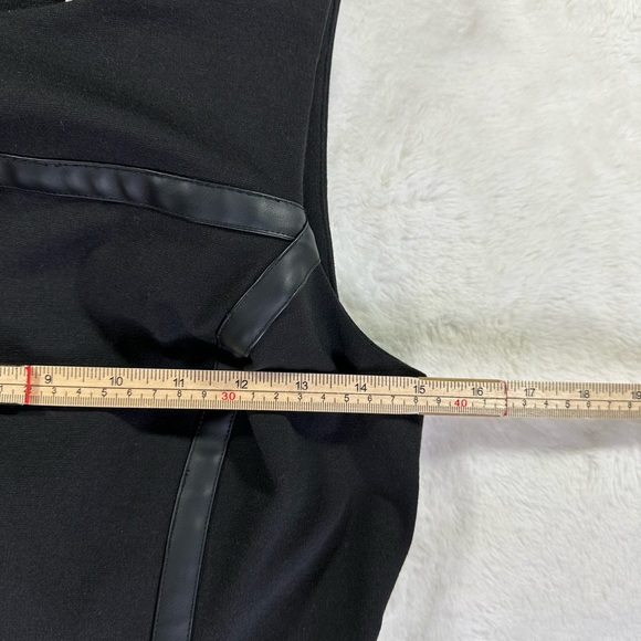 BCBGeneration Black Bodycon Dress with Leather details sleeveless - Picture 10 of 11